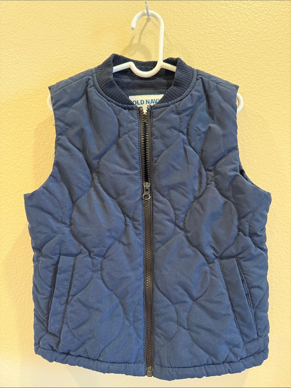 Old Navy Kids Navy Quilted Sleeveless Vest